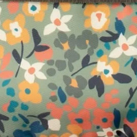 Lug Scoop 2 crossbody in Olive with Wildflower Olive print (NWOT) - Picture 5 of 5